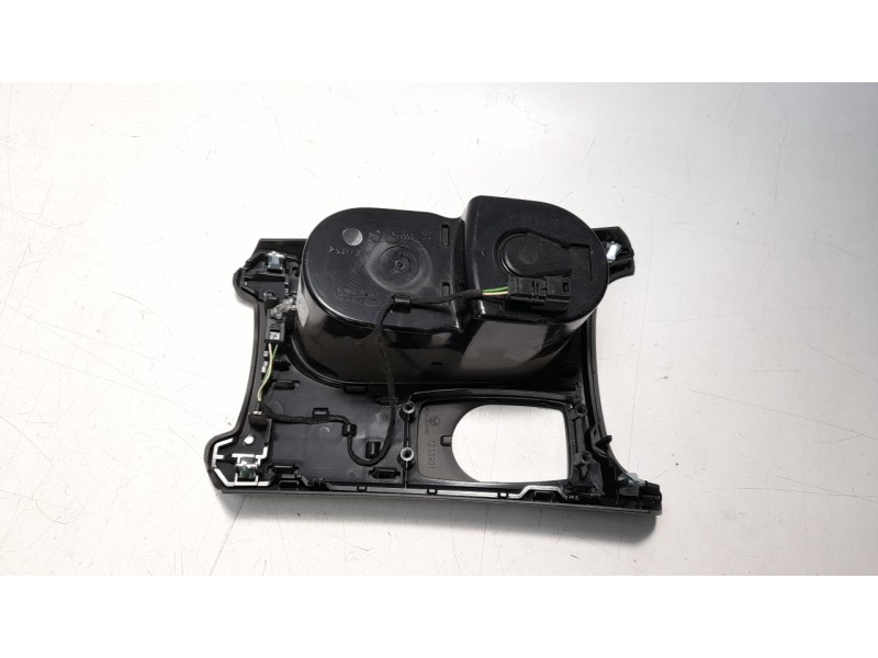 Recambio de moldura para mercedes-benz clase a (w176) 1.5 cdi cat referencia OEM IAM A1766801610  