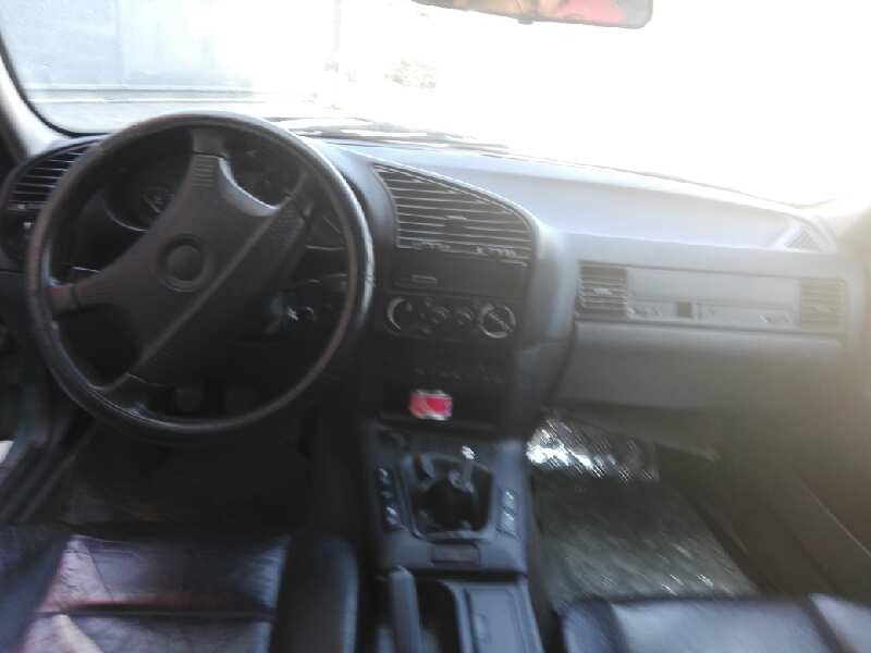 bmw serie 3 berlina (e36) del año 1998