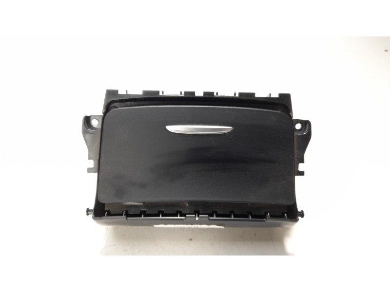 Recambio de cenicero para mercedes-benz clase a (w176) 1.5 cdi cat referencia OEM IAM A1768100079  