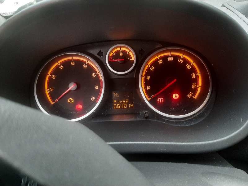 opel corsa d del año 2010