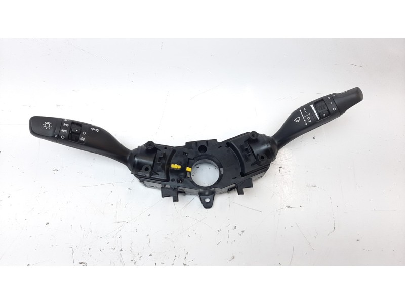 Recambio de mando multifuncion para hyundai i20 active 1.0 tgdi cat referencia OEM IAM 93404Q0850  