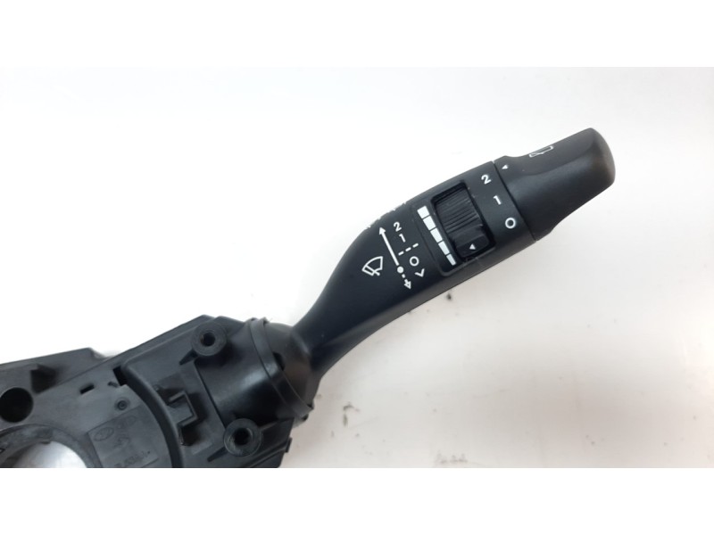 Recambio de mando multifuncion para hyundai i20 active 1.0 tgdi cat referencia OEM IAM 93404Q0850  