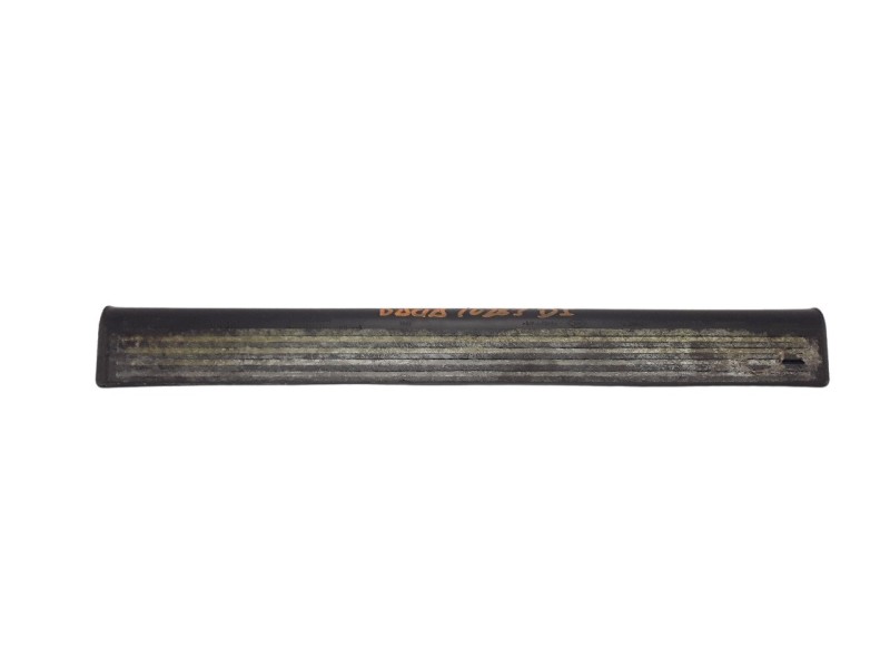 Recambio de moldura para dacia duster laureate 4x2 referencia OEM IAM 768520031R  