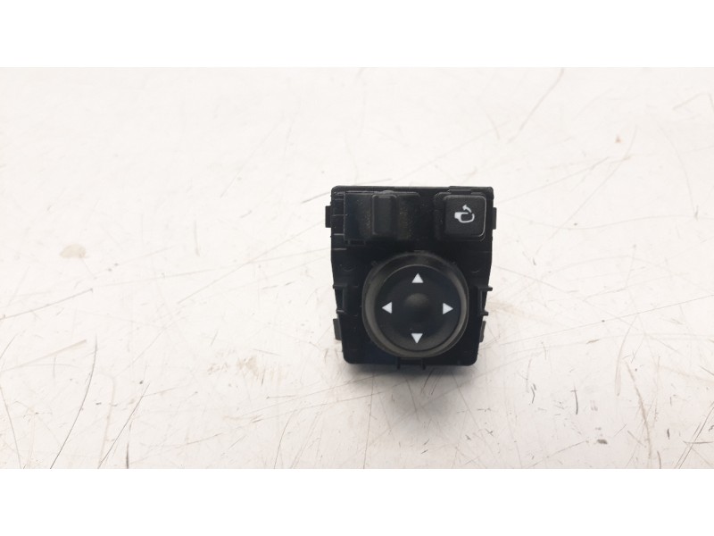 Recambio de mando retrovisor para hyundai i20 active 1.0 tgdi cat referencia OEM IAM 93530BV010  