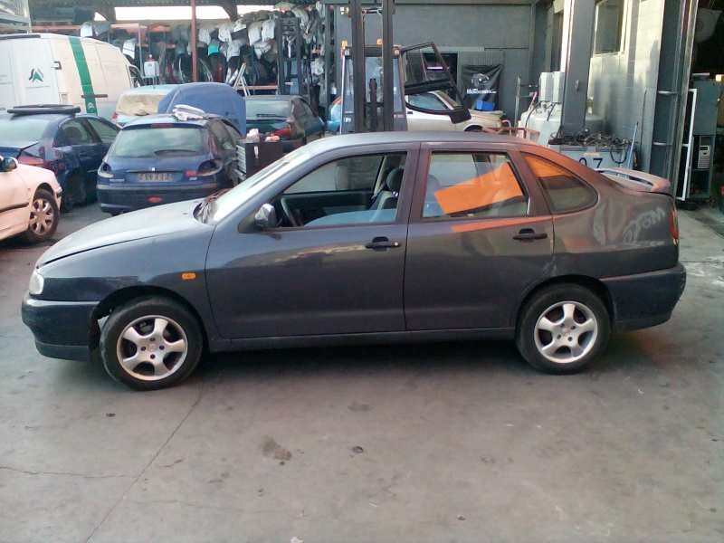 seat cordoba berlina (6k2) del año 1998