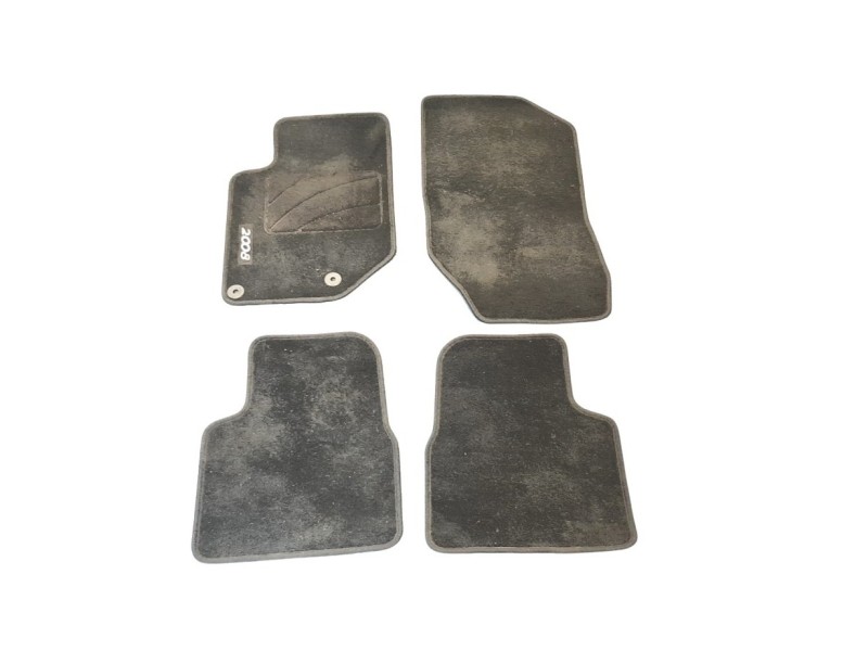 Recambio de juego alfombrillas para peugeot 2008 (p1) active referencia OEM IAM 1684231780  