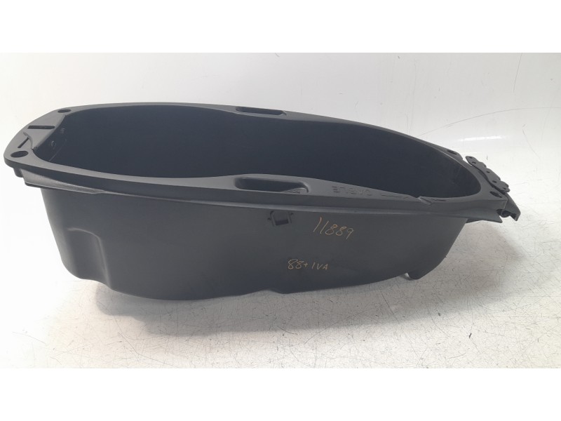 Recambio de baul bajo asiento para seat mo mo referencia OEM IAM BAUL  