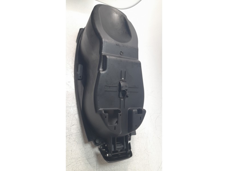 Recambio de baul bajo asiento para seat mo mo referencia OEM IAM BAUL  