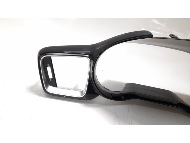 Recambio de moldura para kia ceed 1.0 tgdi cat referencia OEM IAM 84830J7000  