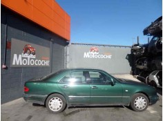 MERCEDES-BENZ CLASE E (W210) BERLINA