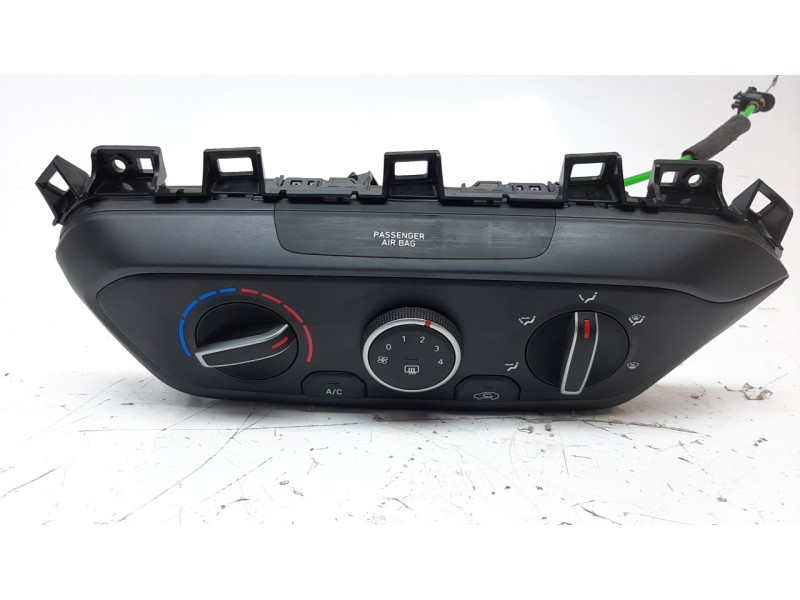 Recambio de mando calefaccion / aire acondicionado para hyundai i20 active 1.0 tgdi cat referencia OEM IAM 97250Q0010TT6  