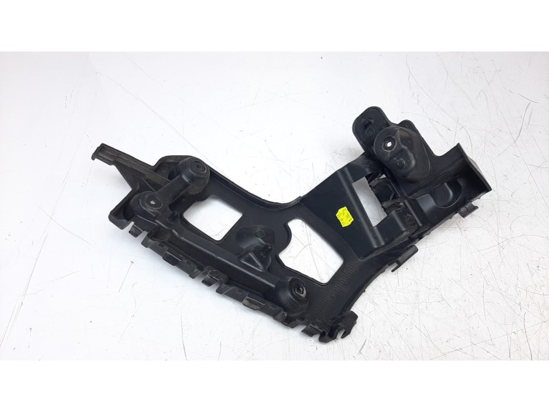 Recambio de moldura para renault captur 0.9 energy referencia OEM IAM 852233250R  852233250R