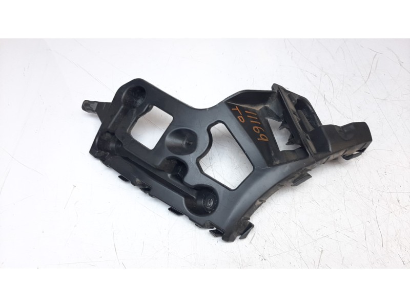 Recambio de moldura para renault captur 0.9 energy referencia OEM IAM 852220257R  852220257R