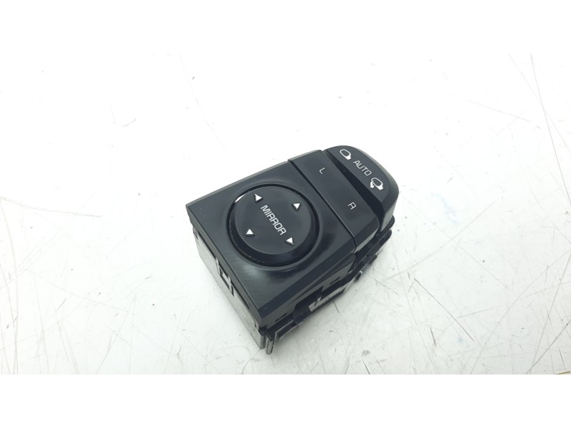 Recambio de mando retrovisor para kia sportage 1.7 crdi cat referencia OEM IAM 93530D9000  
