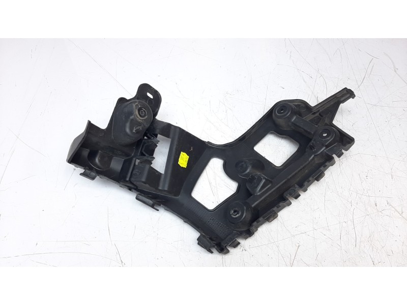 Recambio de moldura para renault captur 0.9 energy referencia OEM IAM 852220257R  852220257R