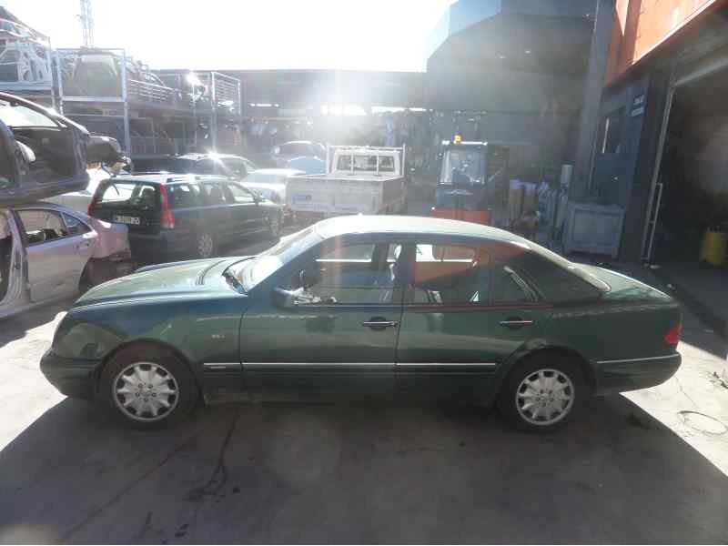 mercedes-benz clase e (w210) berlina del año 1997