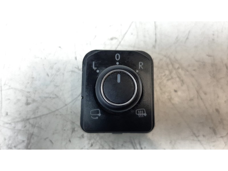 Recambio de mando retrovisor para volkswagen t-cross 1.0 tsi referencia OEM IAM 2G0959565E  