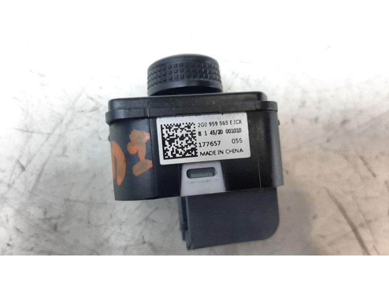 Recambio de mando retrovisor para volkswagen t-cross 1.0 tsi referencia OEM IAM 2G0959565E  