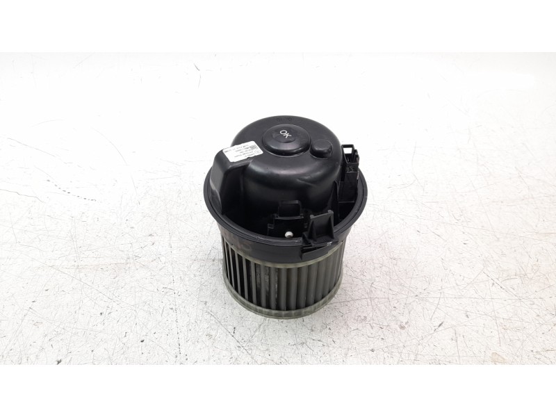 Recambio de ventilador calefaccion para peugeot 2008 (p1) active referencia OEM IAM 7015011001  