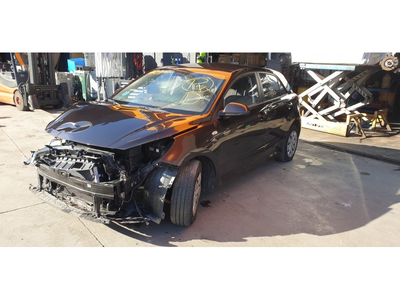 kia rio (yb) del año 2018