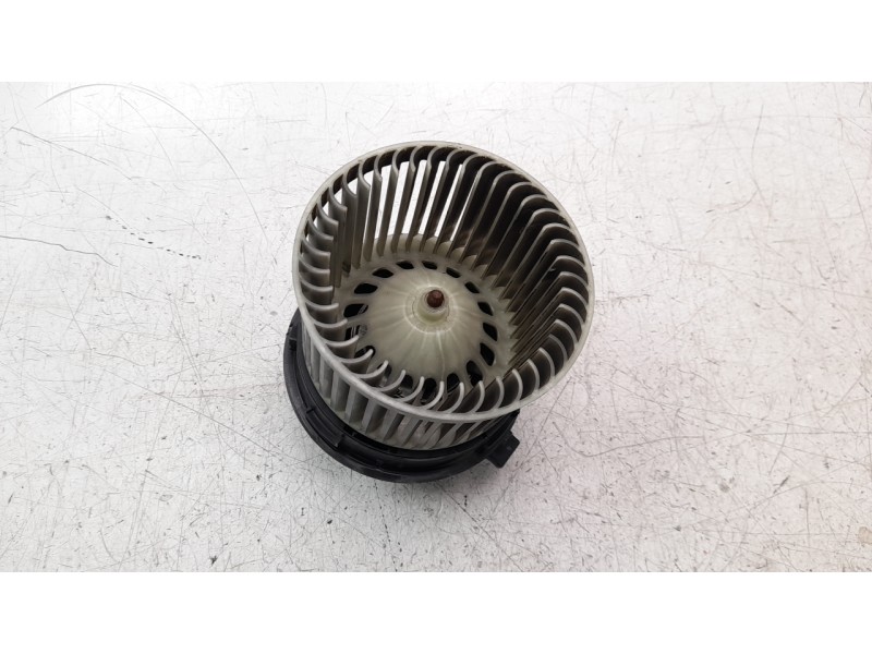 Recambio de ventilador calefaccion para peugeot 2008 (p1) active referencia OEM IAM 7015011001  