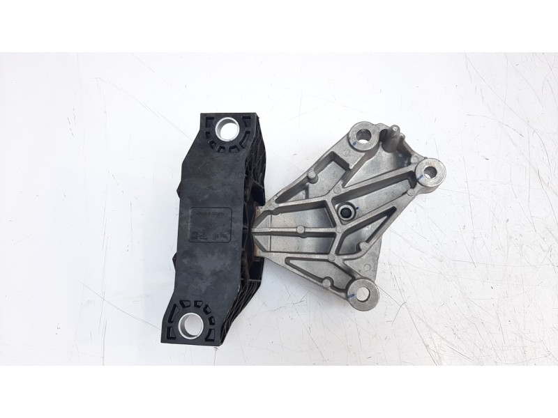 Recambio de soporte motor para renault captur 0.9 energy referencia OEM IAM 113752043R  