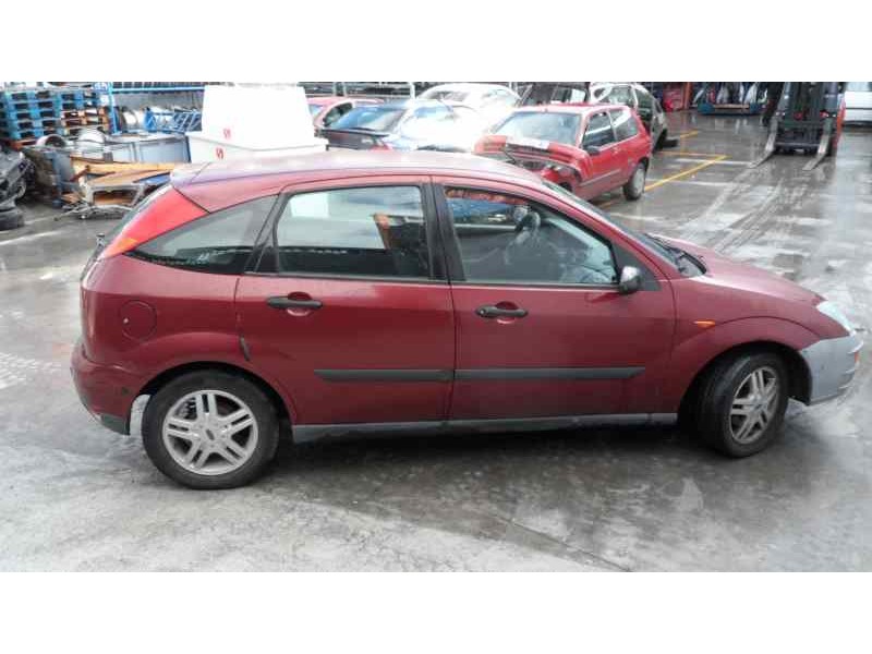 ford focus berlina (cak) del año 2000