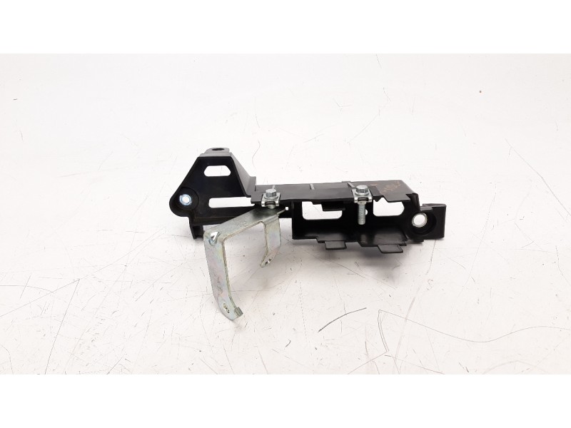 Recambio de moldura para yamaha mt-07 referencia OEM IAM 2WS2117N00  