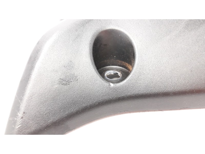 Recambio de moldura para yamaha mt-07 referencia OEM IAM BAT21721  