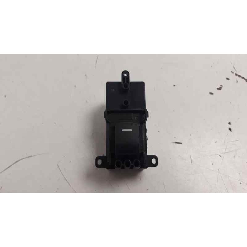 Recambio de mando elevalunas trasero izquierdo para honda civic lim.4 (fc) 1.5 vtec cat referencia OEM IAM 83790TGGG020BLK  