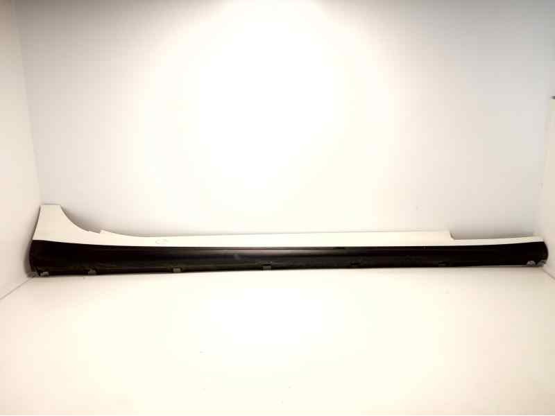 Recambio de estribos laterales para maserati ghibli diesel referencia OEM IAM 670010791  