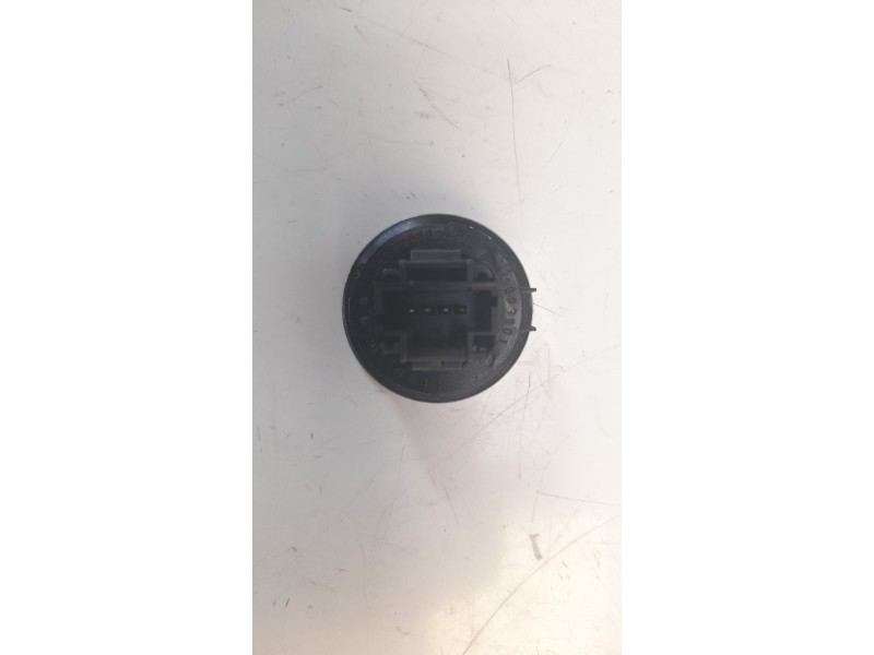 Recambio de interruptor para seat leon (5f1) i-tech referencia OEM IAM 8200004282  