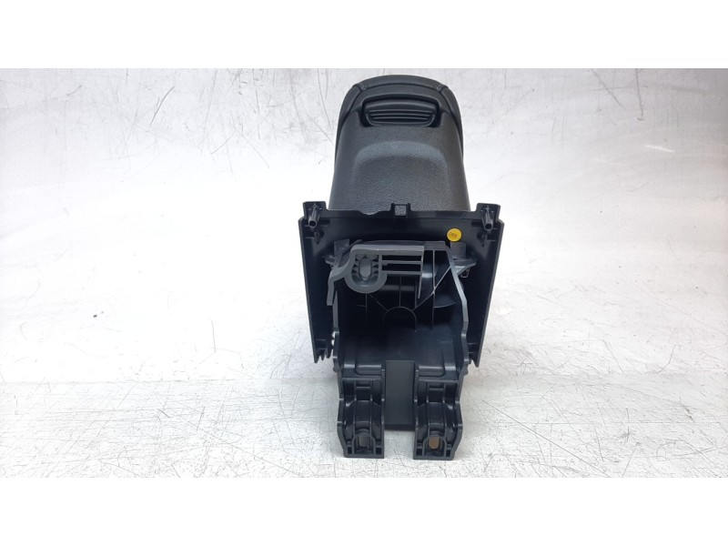 Recambio de apoyabrazos central para opel corsa f 1.2 referencia OEM IAM 9831976680  