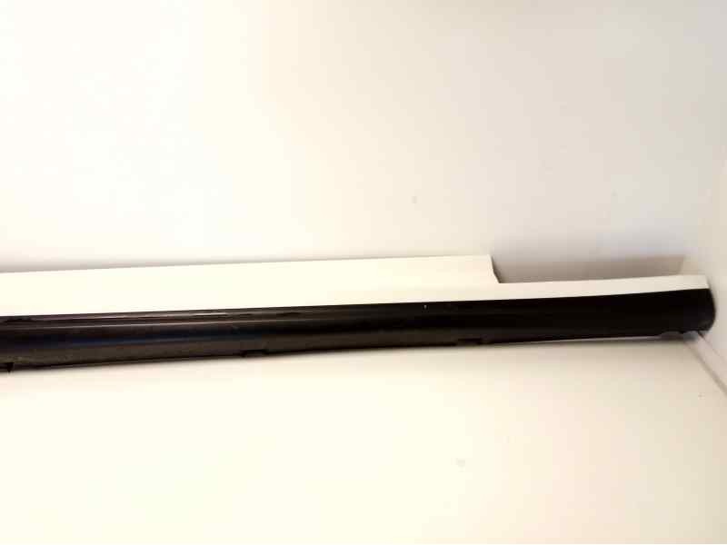 Recambio de estribos laterales para maserati ghibli diesel referencia OEM IAM 670010791  