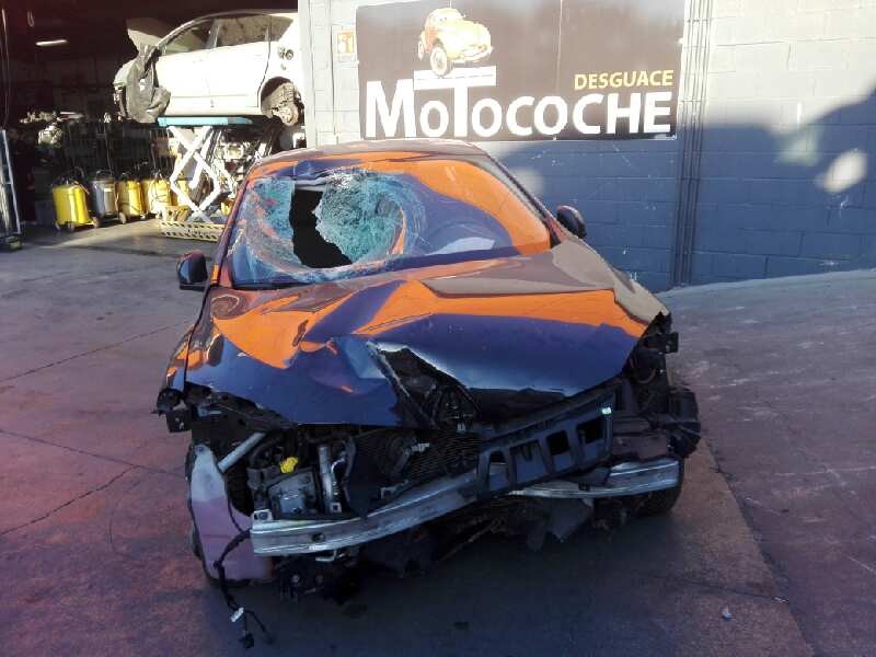 renault megane iii berlina 5 p del año 2010