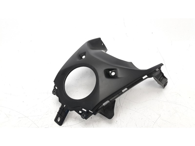 Recambio de moldura para yamaha mt-07 referencia OEM IAM BAT2464E00  