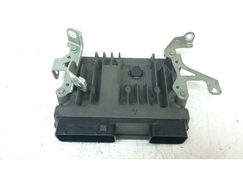 Recambio de centralita motor uce para lexus ux (za10) referencia OEM IAM 8966176240  
