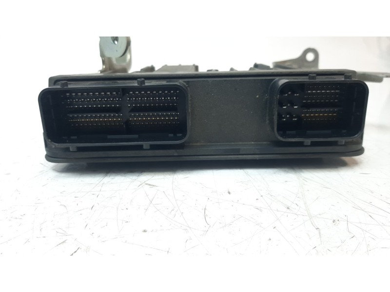 Recambio de centralita motor uce para lexus ux (za10) referencia OEM IAM 8966176240  