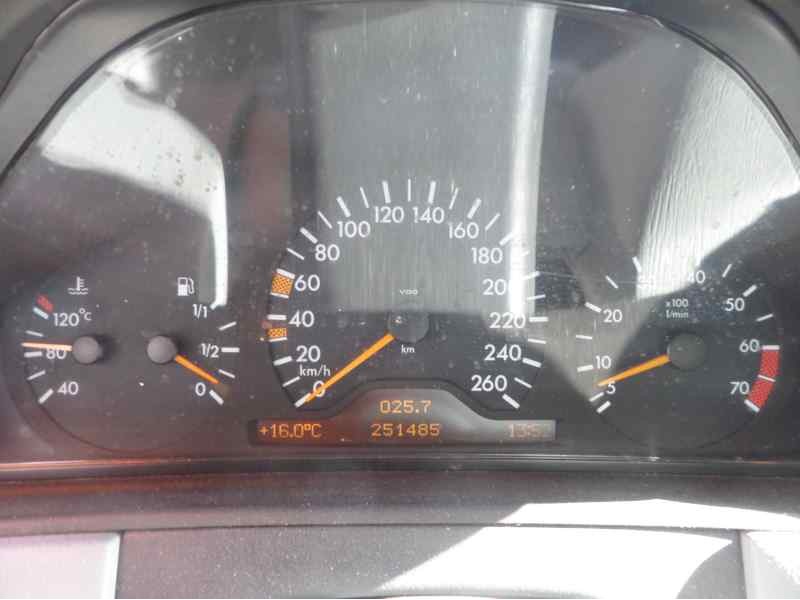 mercedes-benz clase e (w210) berlina del año 1997