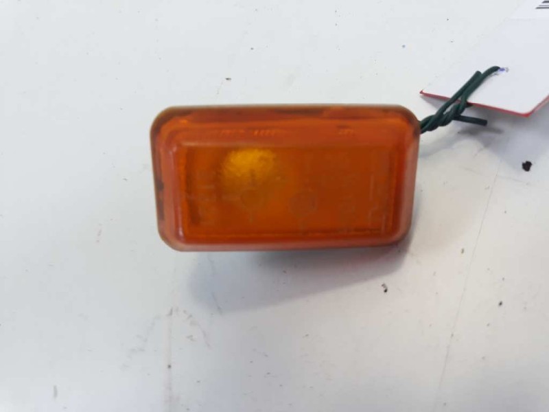 Recambio de piloto lateral izquierdo para seat ibiza clx referencia OEM IAM  15910359 