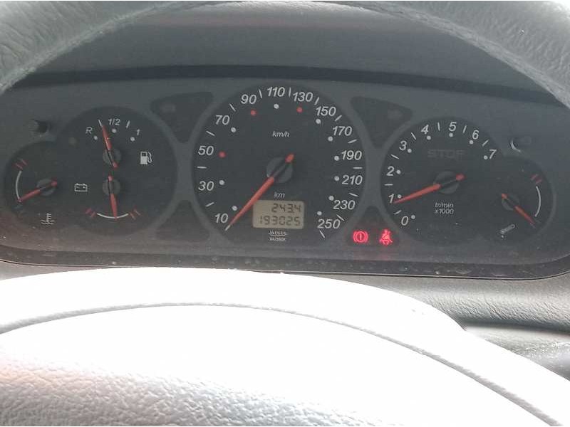 citroen c5 berlina del año 2002