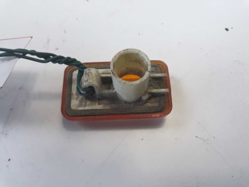 Recambio de piloto lateral izquierdo para seat ibiza clx referencia OEM IAM  15910359 