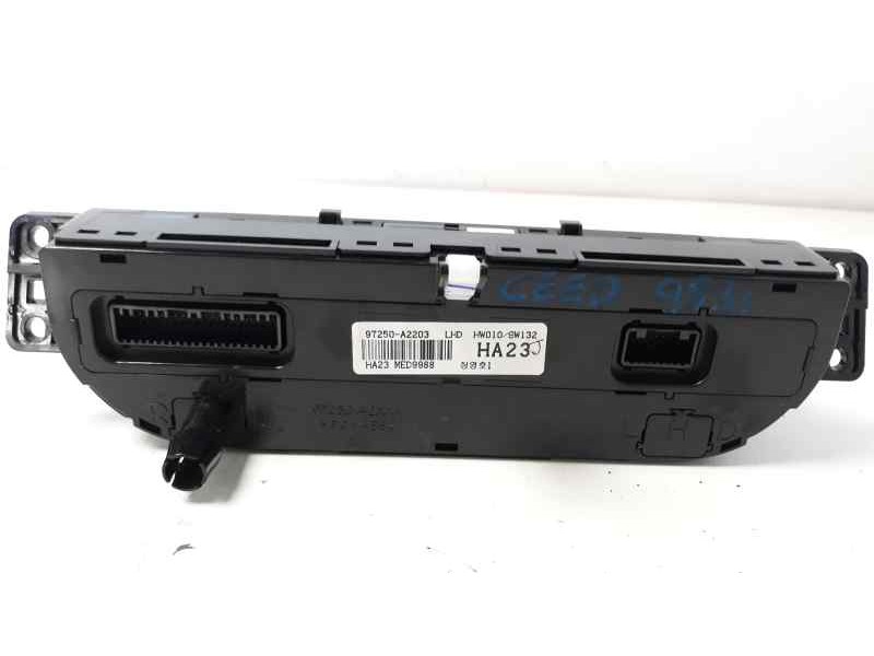 Recambio de mando climatizador para kia cee´d x-tech referencia OEM IAM 97250A2203  