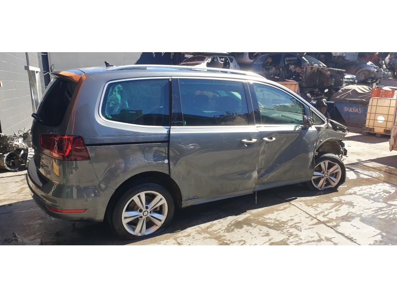 seat alhambra (711) del año 2022