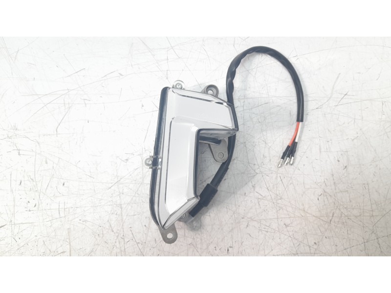 Recambio de piloto delantero derecho para seat mo mo referencia OEM IAM PILOTO  