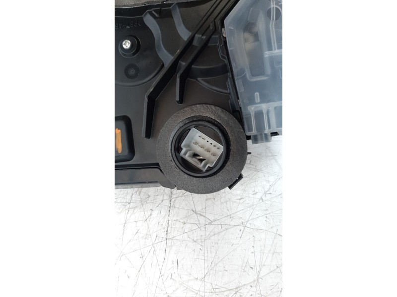 Recambio de cerradura puerta trasera derecha para lexus ux (za10) referencia OEM IAM 6905076020  