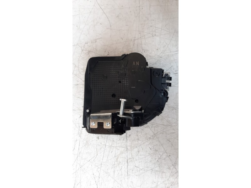Recambio de cerradura puerta trasera derecha para lexus ux (za10) referencia OEM IAM 6905076020  