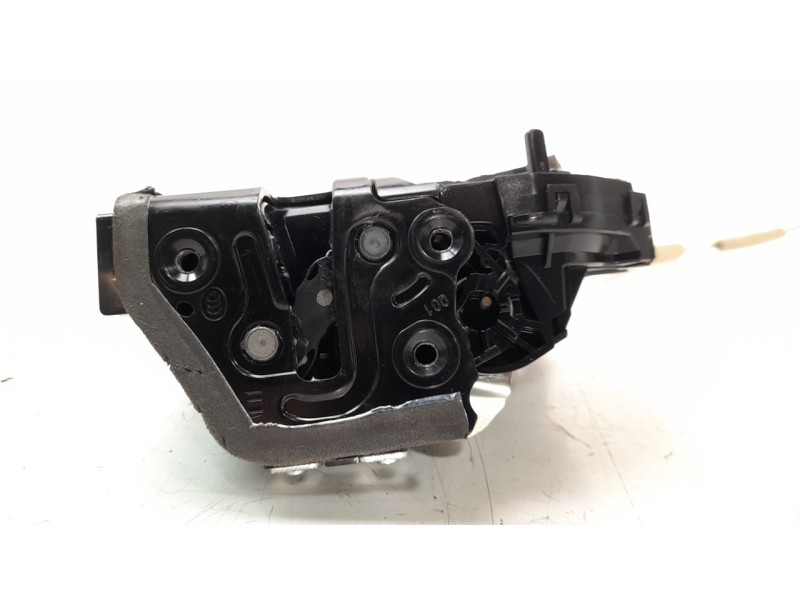 Recambio de cerradura puerta trasera izquierda para lexus ux (za10) referencia OEM IAM 6906076020  
