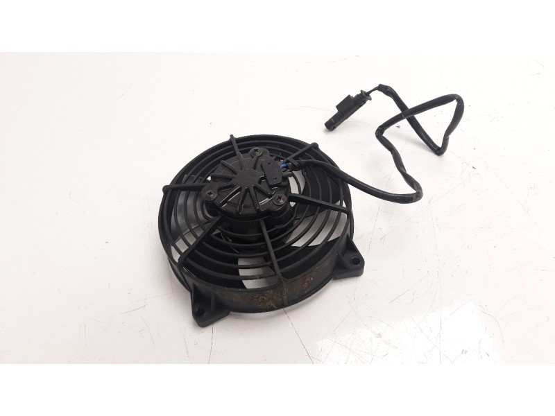 Recambio de electroventilador para bmw c 400 gt referencia OEM IAM 17428552529  