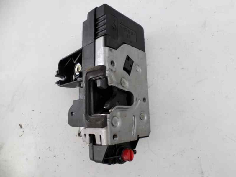 Recambio de cerradura puerta trasera derecha para opel meriva enjoy referencia OEM IAM 13154794  